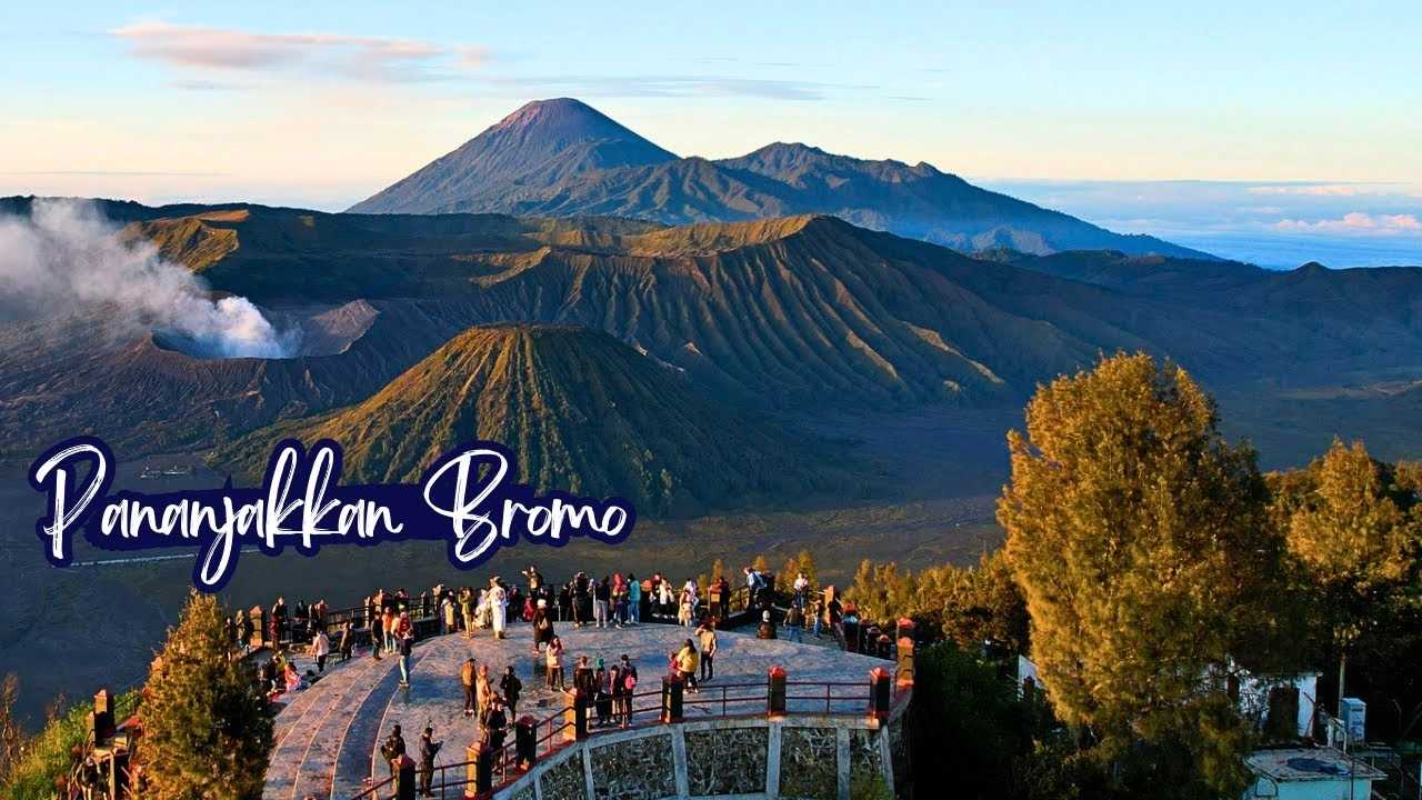 Tempat Sunrise Paling Ikonik Gunung Bromo