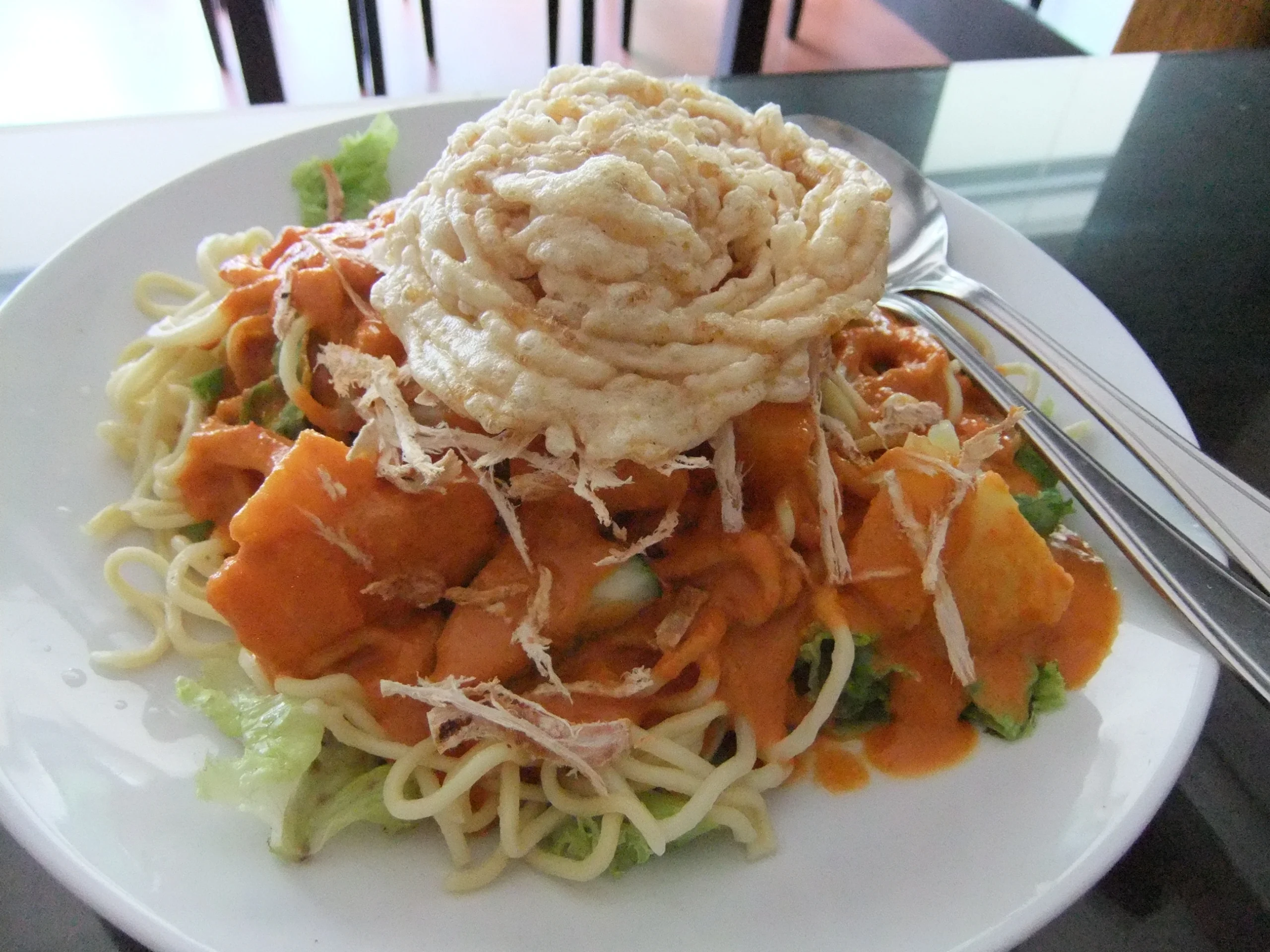 Makanan khas Betawi Rujak Juhi Segar dan Pedas dengan Sentuhan Laut