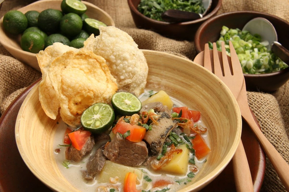 Makanan khas Betawi Soto Betawi Sup Kental yang Memanjakan Lidah